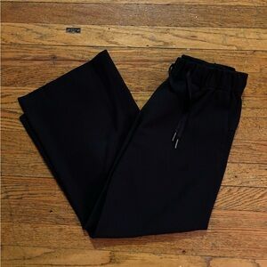 Lululemon Wide-Leg Cropped Pant